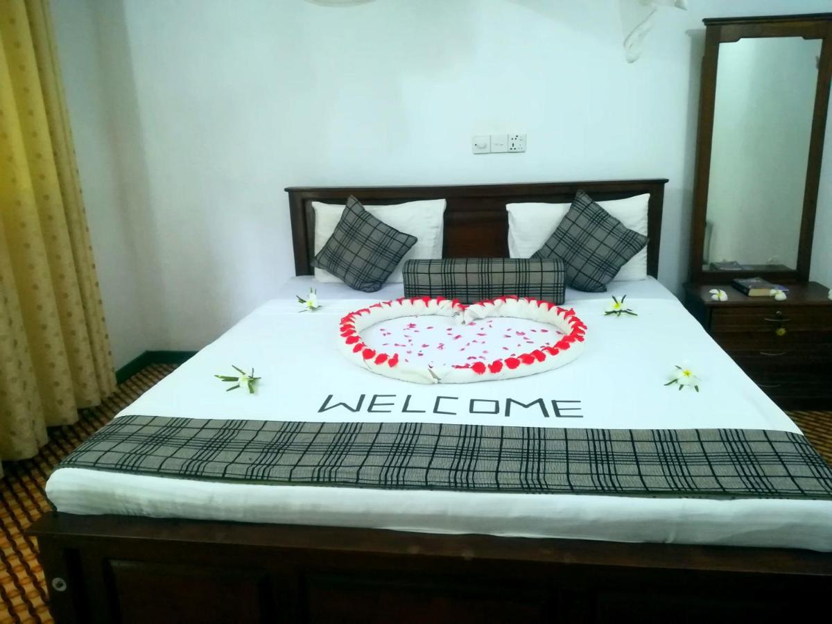 Lakmal Homestay ,10 Minutes To Sigiriya Rock Exteriör bild