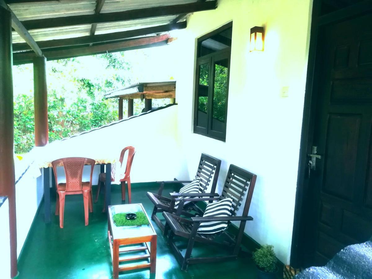 Lakmal Homestay ,10 Minutes To Sigiriya Rock Exteriör bild