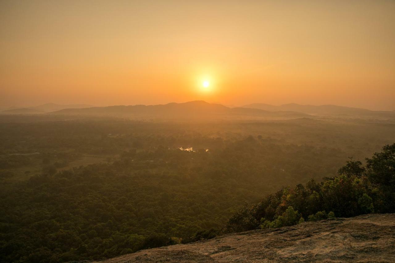 Lakmal Homestay ,10 Minutes To Sigiriya Rock Exteriör bild